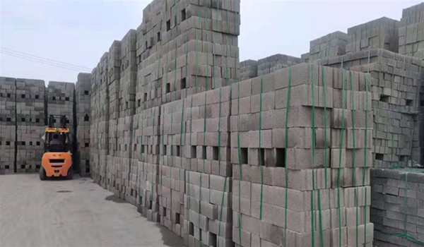 連鎖砌塊備貨區